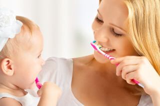 Гигиена для малыша: с какого возраста нужно чистить зубы ребенку